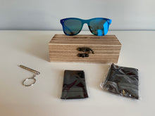 Charger l'image dans la galerie, Lunettes de soleil Z4 e85 Limited Edition (3 couleurs disponibles)