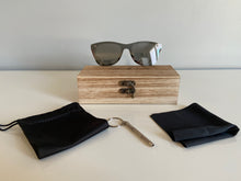 Charger l'image dans la galerie, Lunettes de soleil Z4 e85 Limited Edition (3 couleurs disponibles)