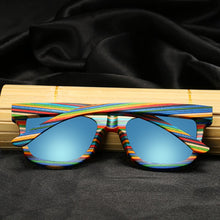 Charger l'image dans la galerie, Lunettes de soleil en bois Pride (4 couleurs disponibles)