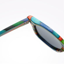 Charger l'image dans la galerie, Lunettes de soleil en bois Pride (4 couleurs disponibles)