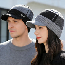 Charger l'image dans la galerie, Bonnet casquette Winter Sport (7 couleurs disponibles)
